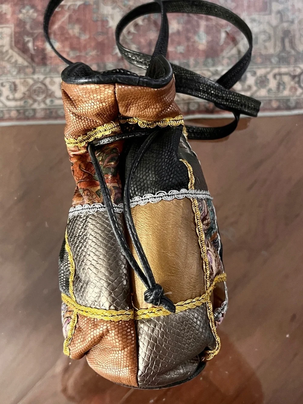 Vintage 1980/1990s Paris Gino metallic patchwork drawstring bucket bag